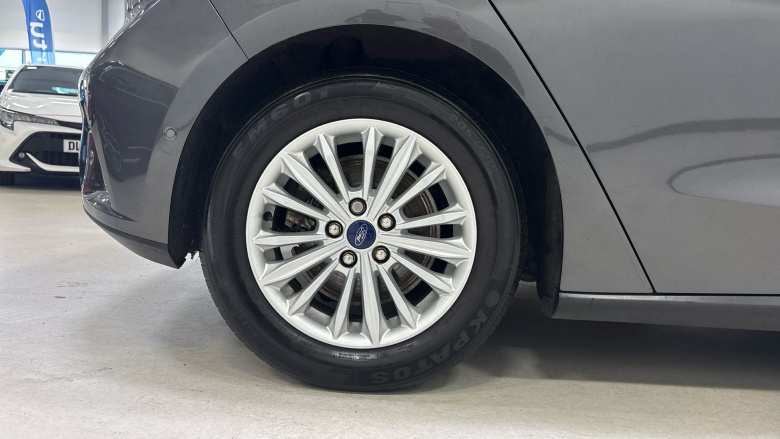 Ford Focus 1.0 EcoBoost 125 Titanium 5dr Petrol Hatchback